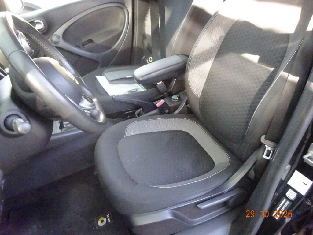 Smart ForFour EQ PULSE LED+NAV+PDC**PREZZO VERO**CARICA RAPIDA**