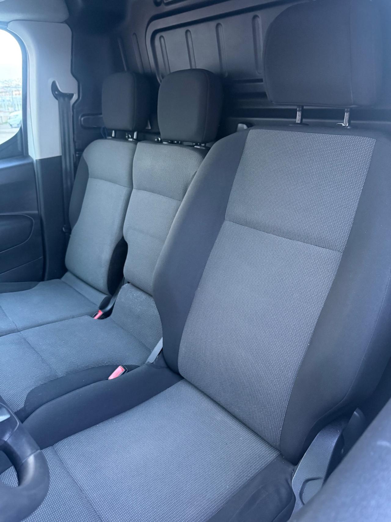 Opel Combo 3 posti 1.5 Diesel aziendale fatturabile