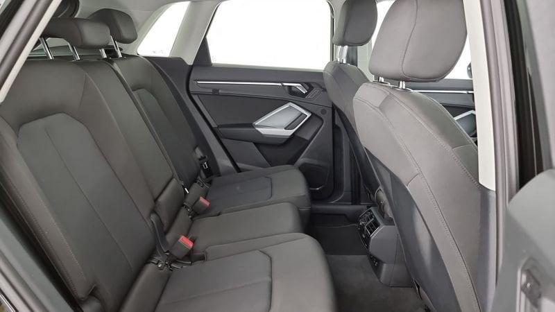 Audi Q3 35 TDI S tronic Business