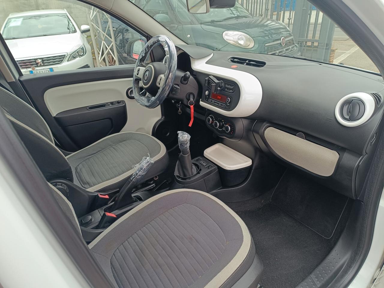 Renault Twingo SCe Lovely