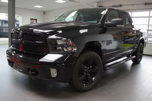 Dodge RAM V8 5.7 Crew SLT Black Friday Edition My'23