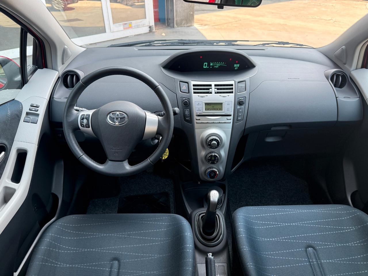 Toyota Yaris 1.3 5 porte Sol 86cv SOLO 17.400 KM