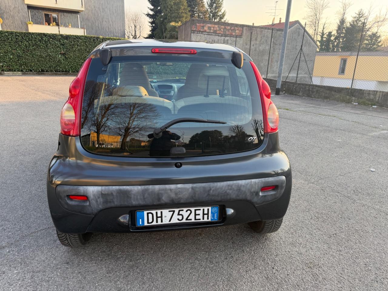 Peugeot 107 1.0 68CV 5p. Desir