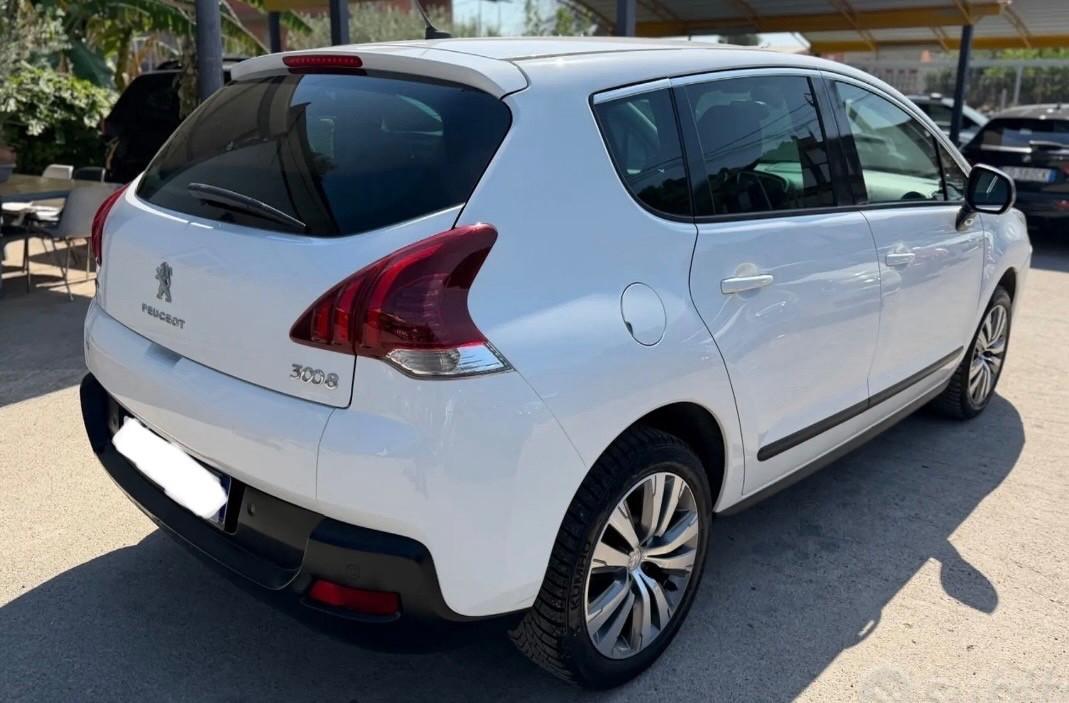 Peugeot 3008 1.6 HDi 115CV Allure