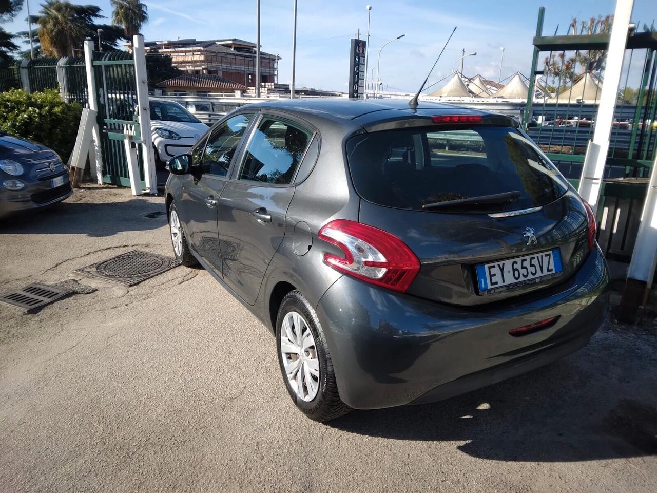 Peugeot 208 1.4 HDi 2015
