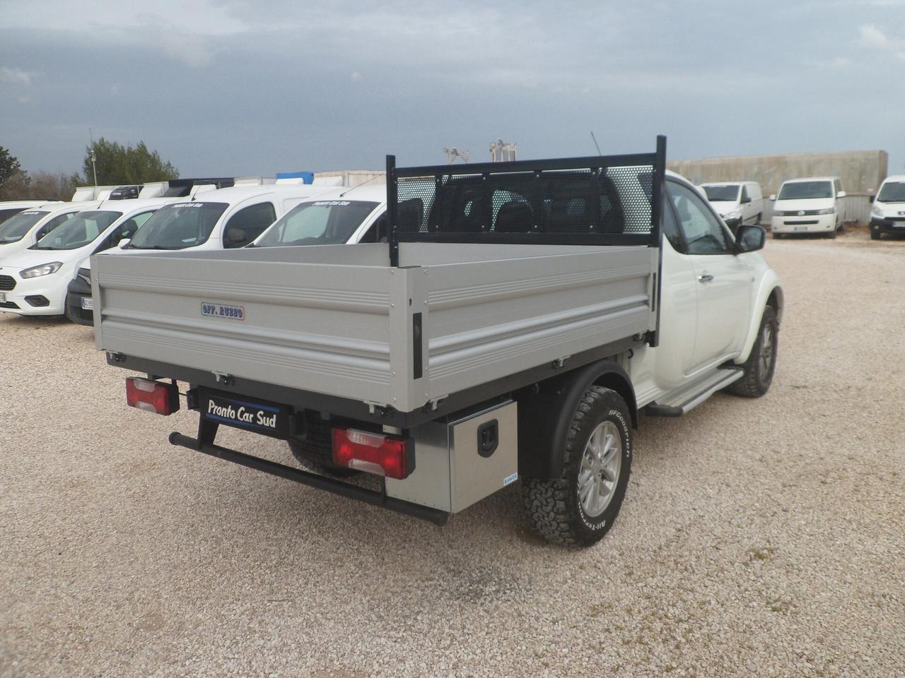 Mitsubishi L200 pick-up 4x4 ribaltabili-cassoni fissi