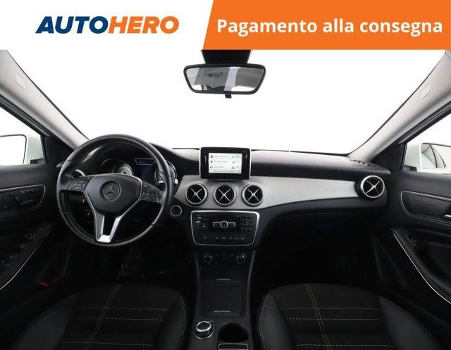 MERCEDES-BENZ GLA 200 Sport