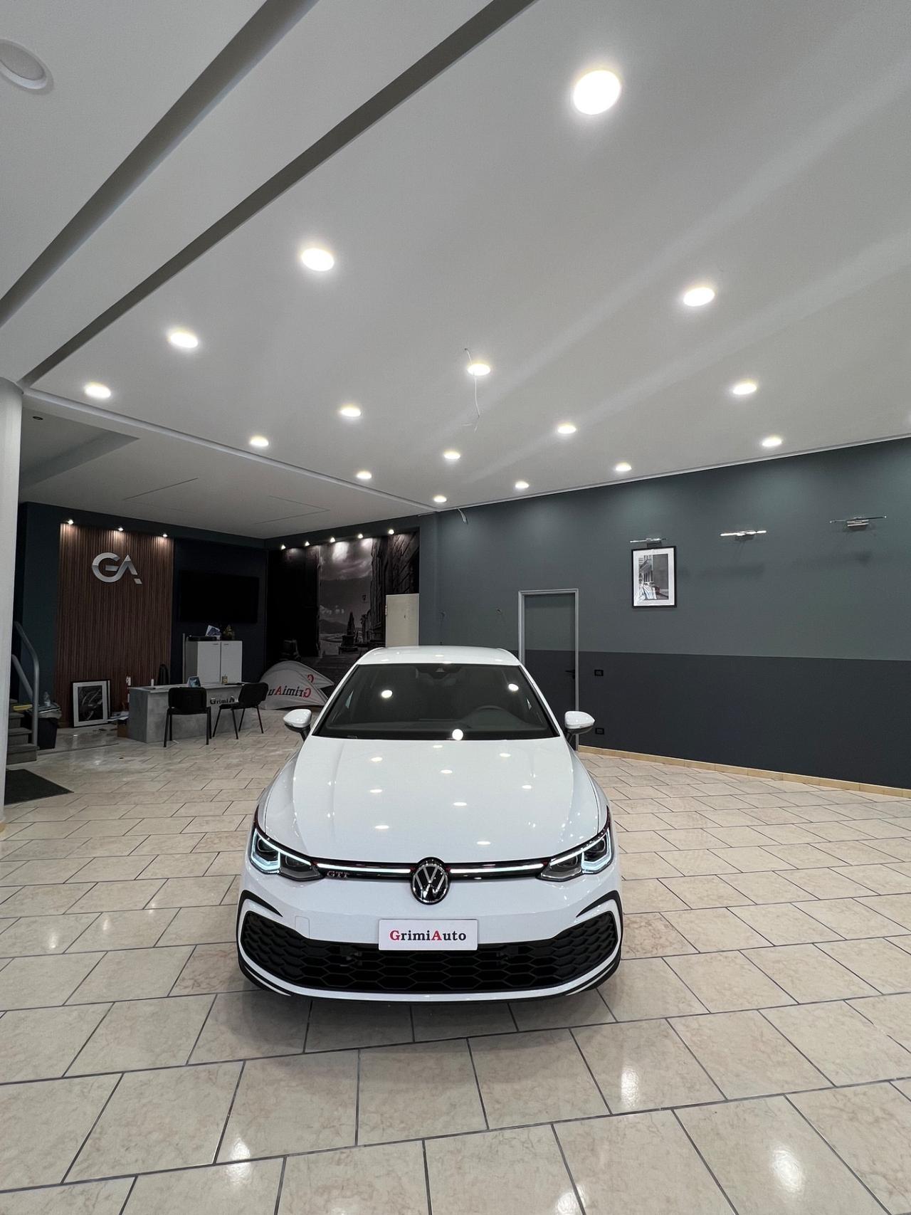 Volkswagen Golf GTI 2.0 TSI DSG