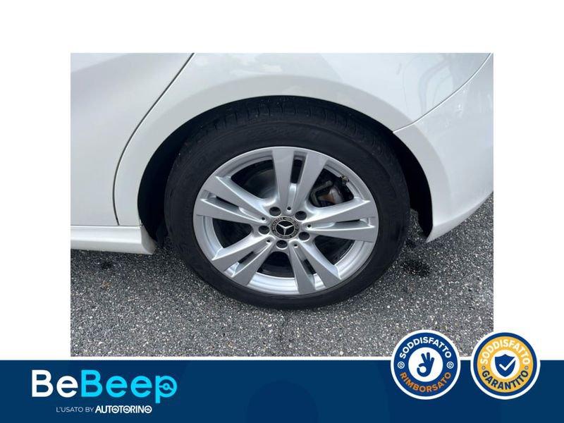 Mercedes-Benz Classe A A 180 D SPORT NEXT AUTO