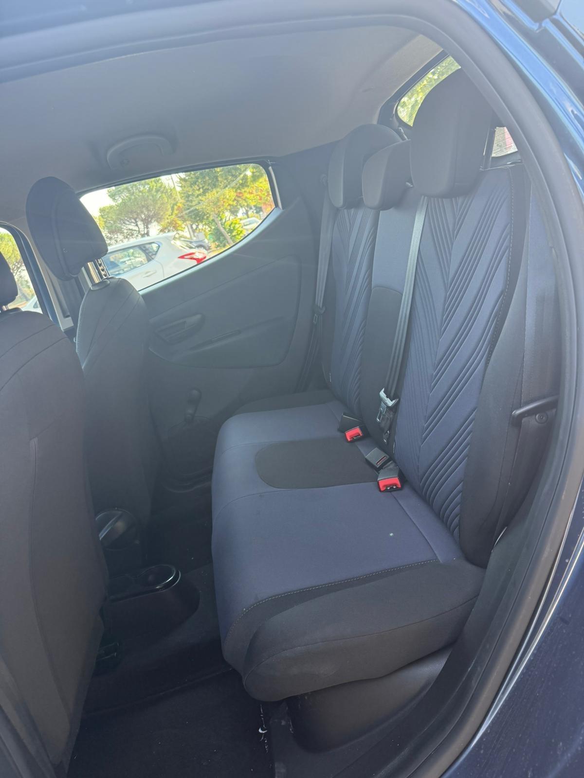 Lancia Ypsilon 1.0 FireFly 5 porte S&S Hybrid Ecochic UnYca