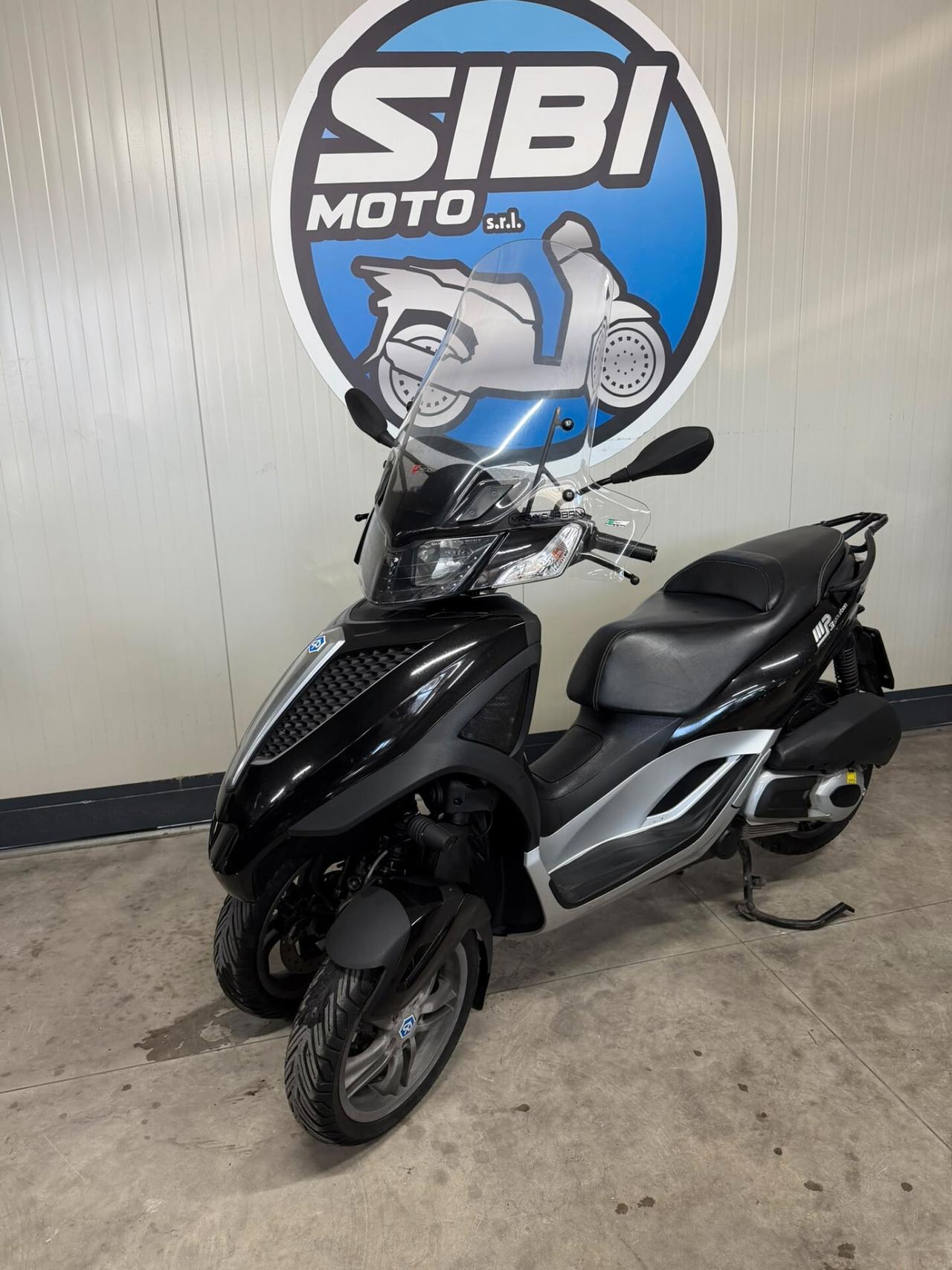 Piaggio MP3 300