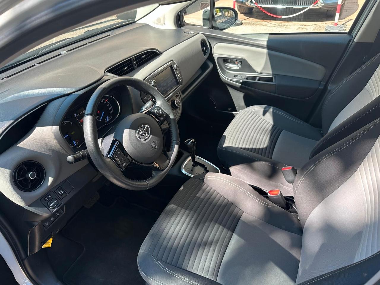 Toyota Yaris 1.5 Hybrid 5 porte Active