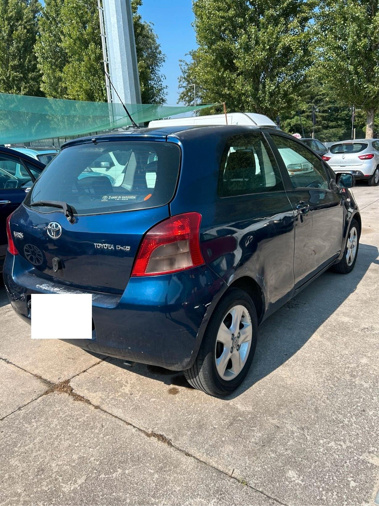 Toyota Yaris 1.4 D-4D 3 porte Sol OK NEO PATENTATI