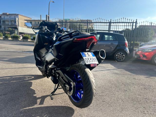 YAMAHA T-Max 560 sport con soli Mila km 0 SINISTRI