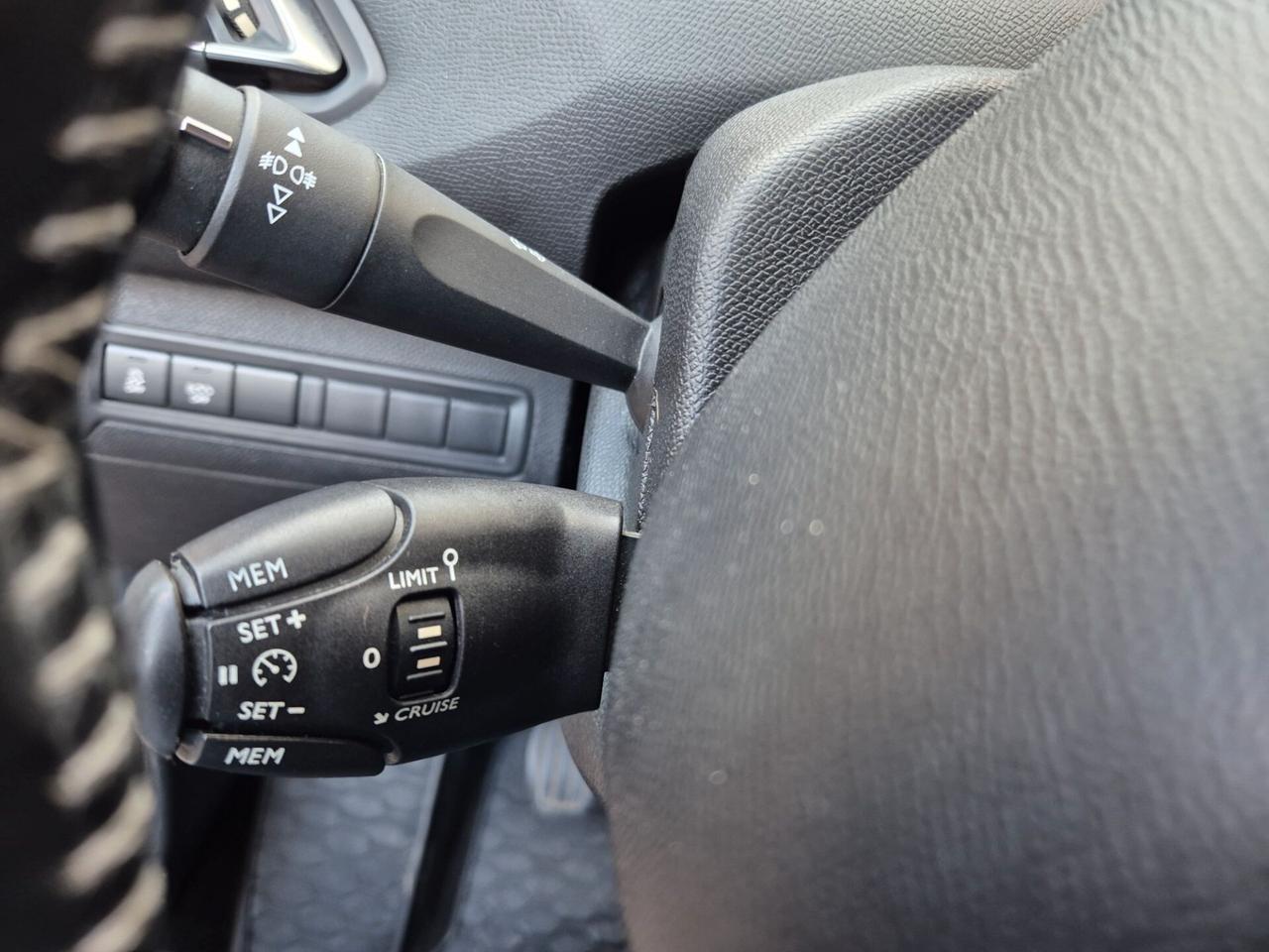Peugeot 308 BlueHDi 120 S&S SW Allure