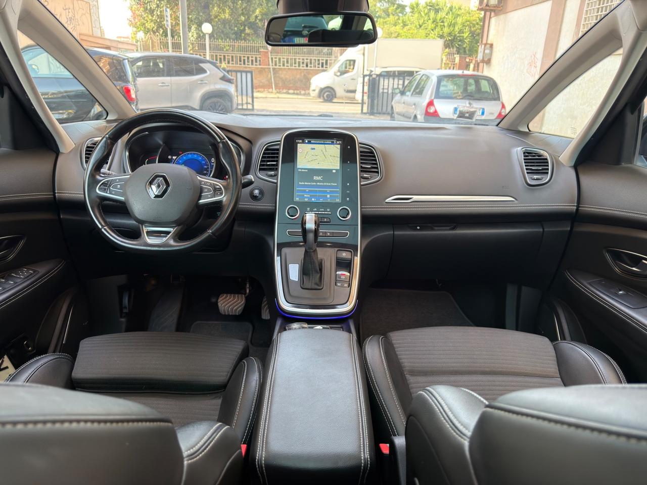 Renault Grand Scenic dCi 160 CV EDC Energy Initiale Paris