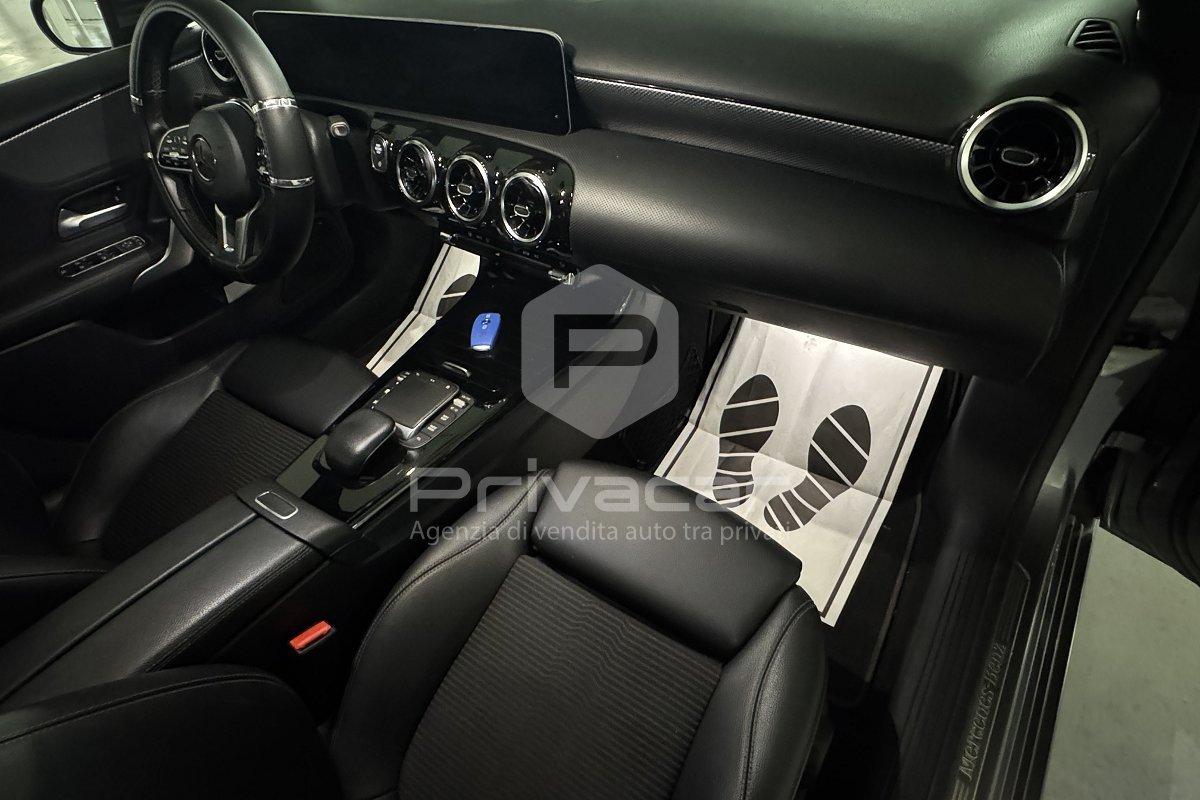 MERCEDES A 180 d Automatic Business