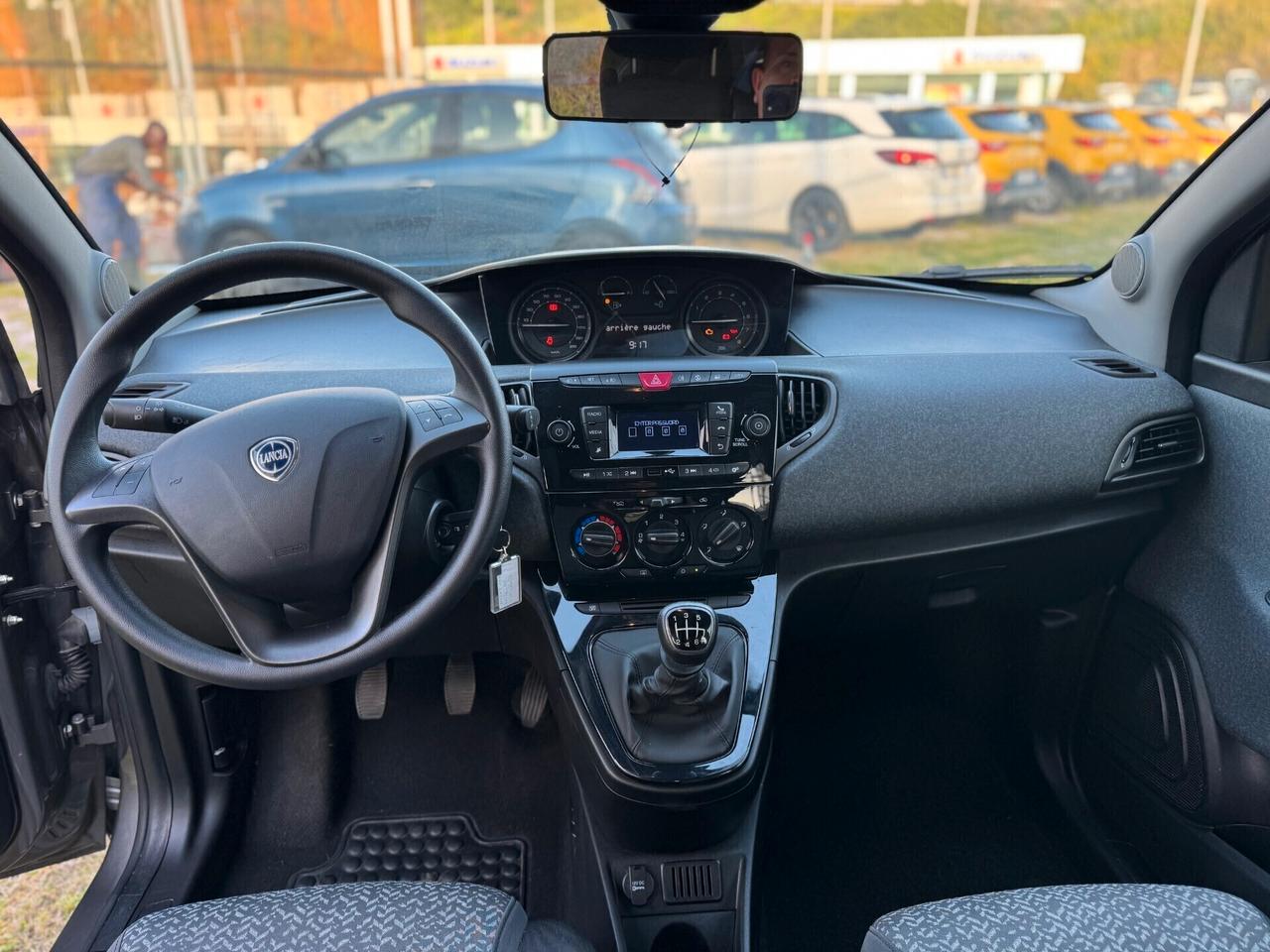 Lancia Ypsilon 1.0cc 70cv Hybrid Silver Plus