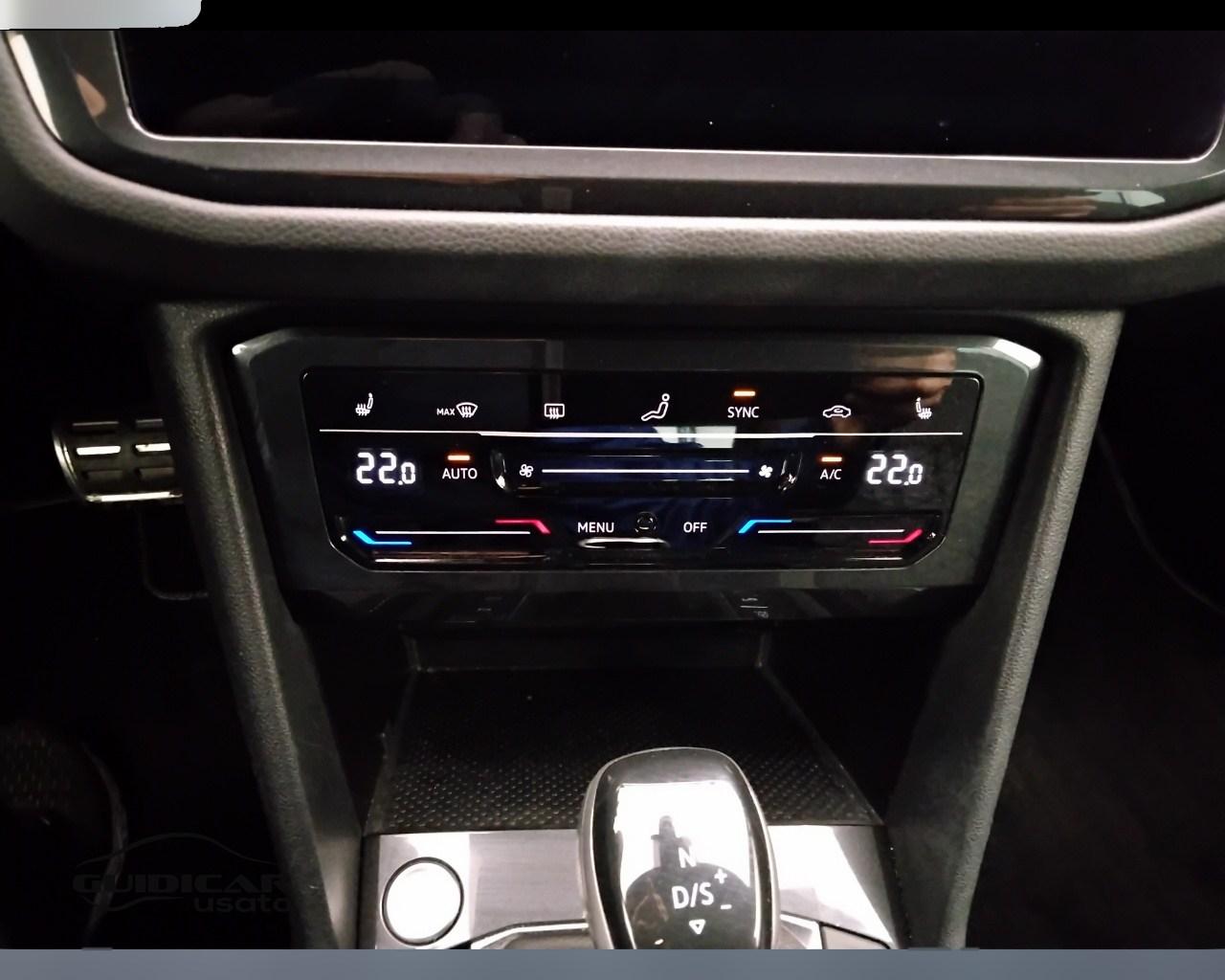 VOLKSWAGEN Tiguan II 2021 - Tiguan 2.0 tdi R-Line 4motion 150cv dsg