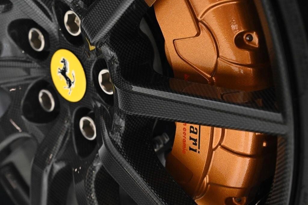 Ferrari 296 GTB -LEASING FULL INCLUSIVE - NOLEGGIO LUNGO TERMINE