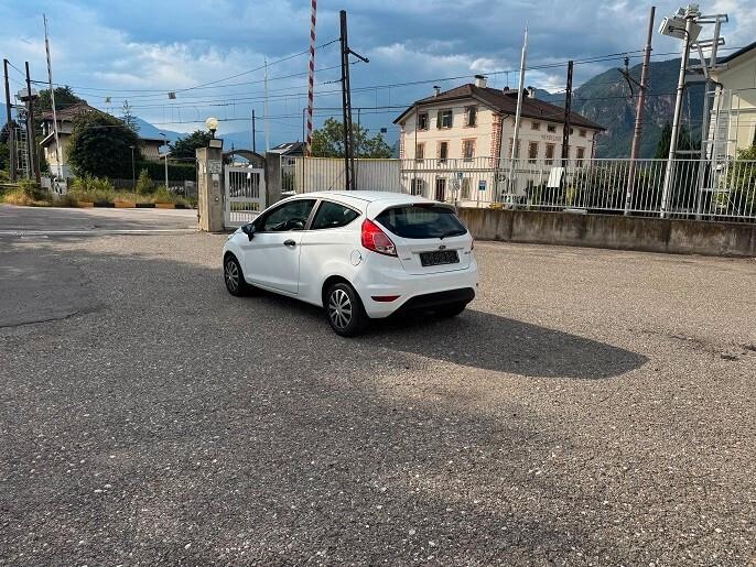 Ford Fiesta 1.5 TDCi 75CV 5 porte