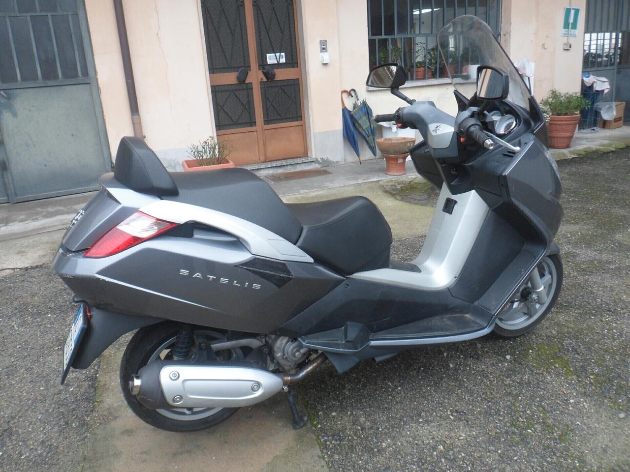 Peugeot Satelis 250 premium