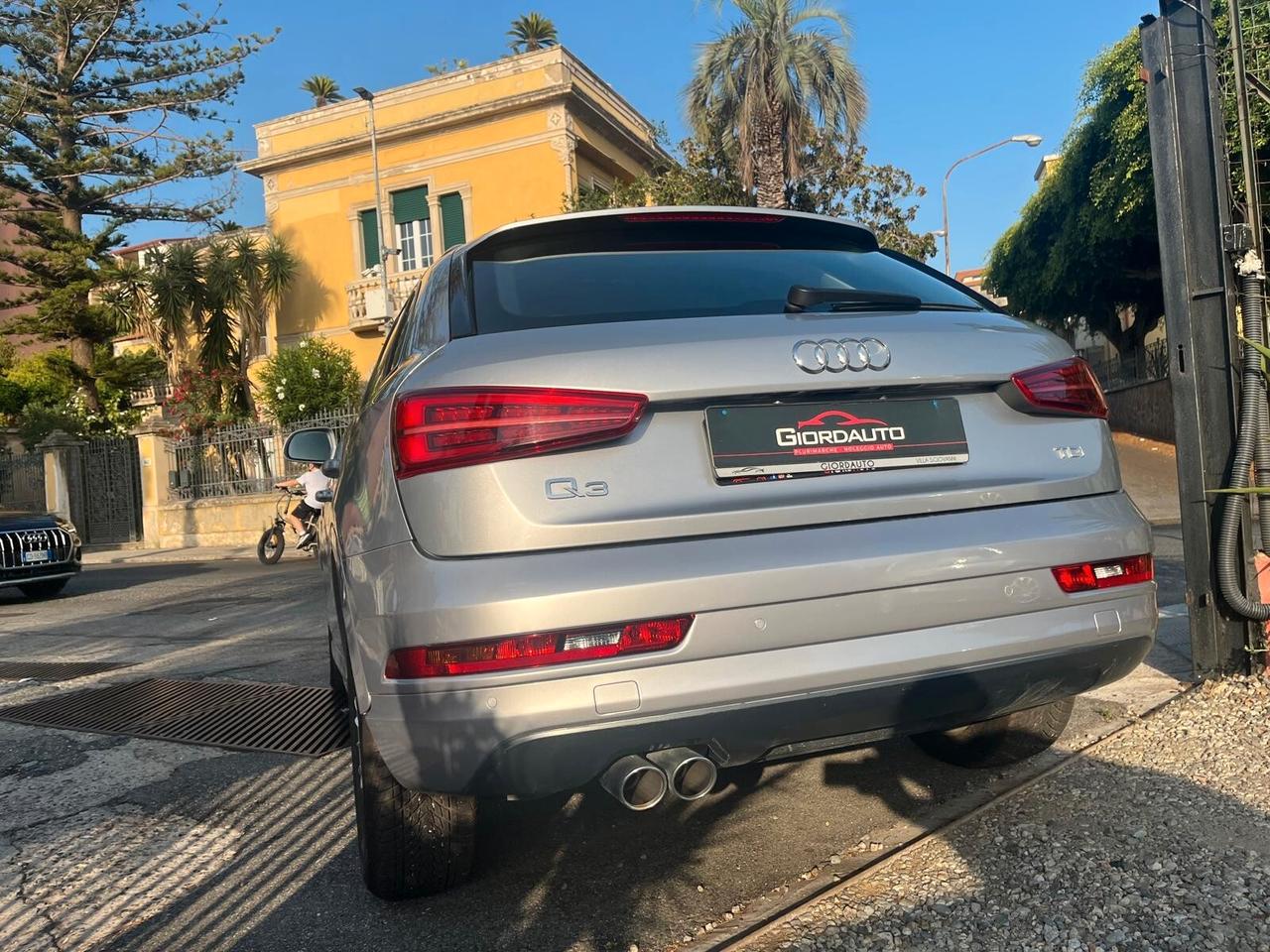 Audi Q3 2.0 TDI 150 CV Business
