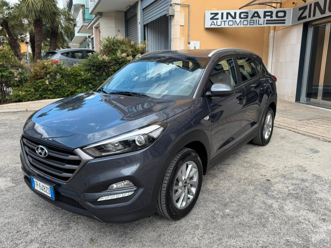 HYUNDAI TUCSON 1.7 CRDI 115 CV. X-POSSIBLE NAVI+RETROCAMERA