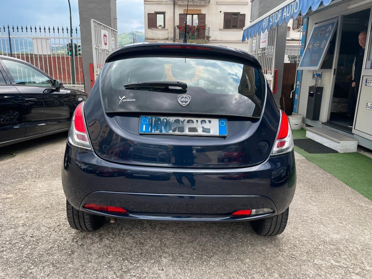 Lancia Ypsilon 1.2 69 CV 5 porte GPL Ecochic Silver