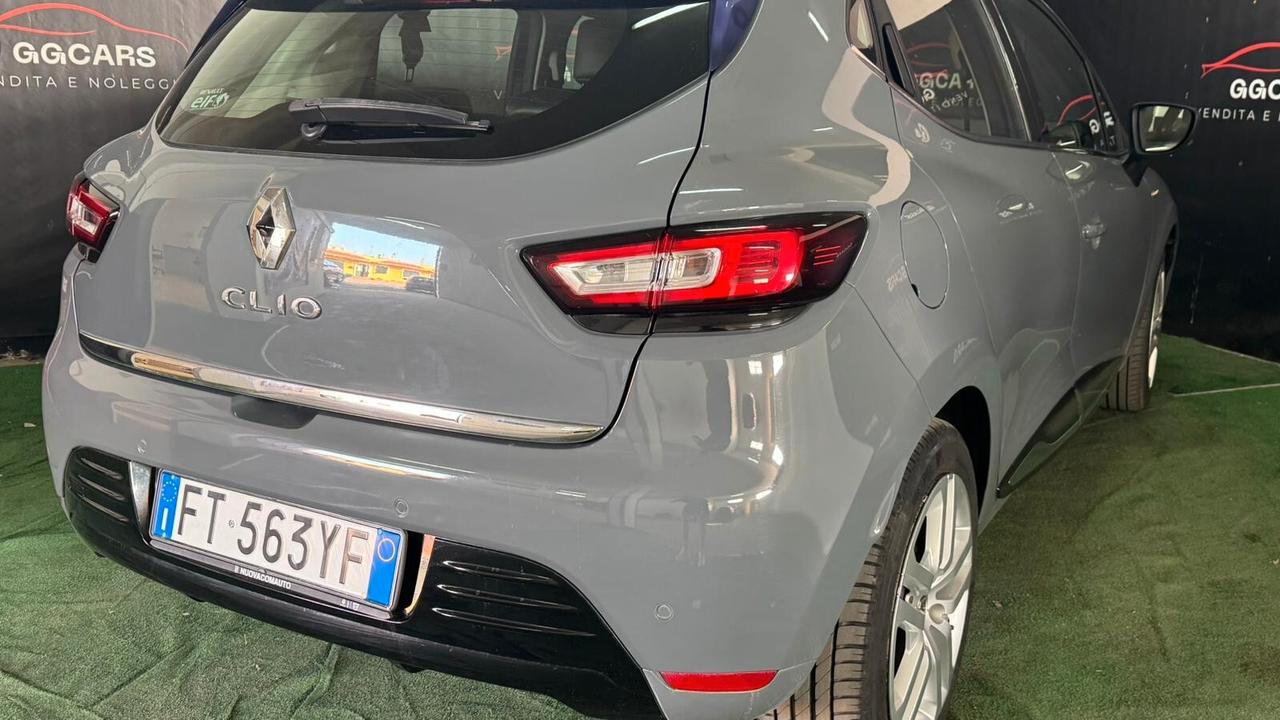 Renault Clio dCi 8V 90 CV 5 porte Moschino Intens