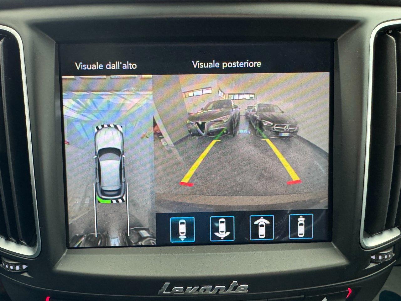 Maserati Levante 3.8 V8 Trofeo 580cv Tetto 22" Carbonio Full