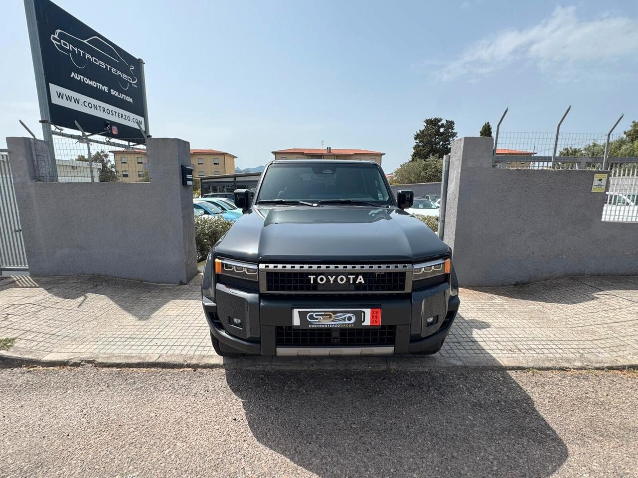 TOYOTA LAND CRUISER 7 POSTI - KM ZERO