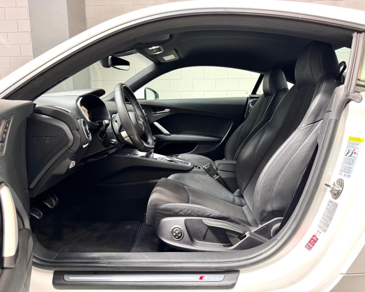 Audi TT Coupé 2.0 TFSI S line