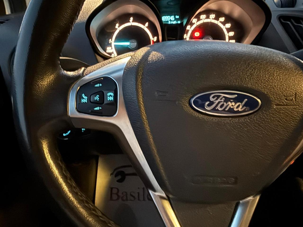 Ford Tourneo Courier 2020 1.5 tdci 100cv S&S Sport my20
