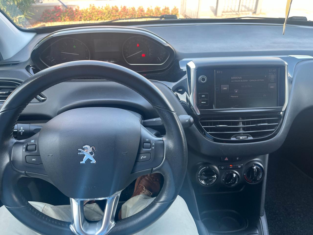 Peugeot 208 BlueHDi 01/2017 5 P **KM 88230**