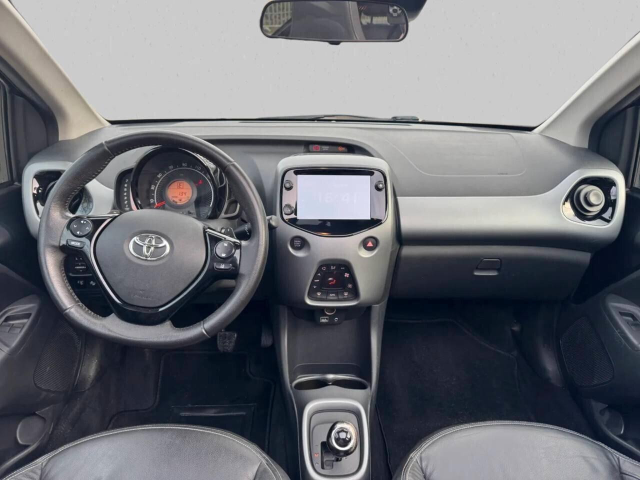 Toyota Aygo Connect 1.0 VVT-i 72 CV 5 porte x-play MMT 10/2020 CABRIO