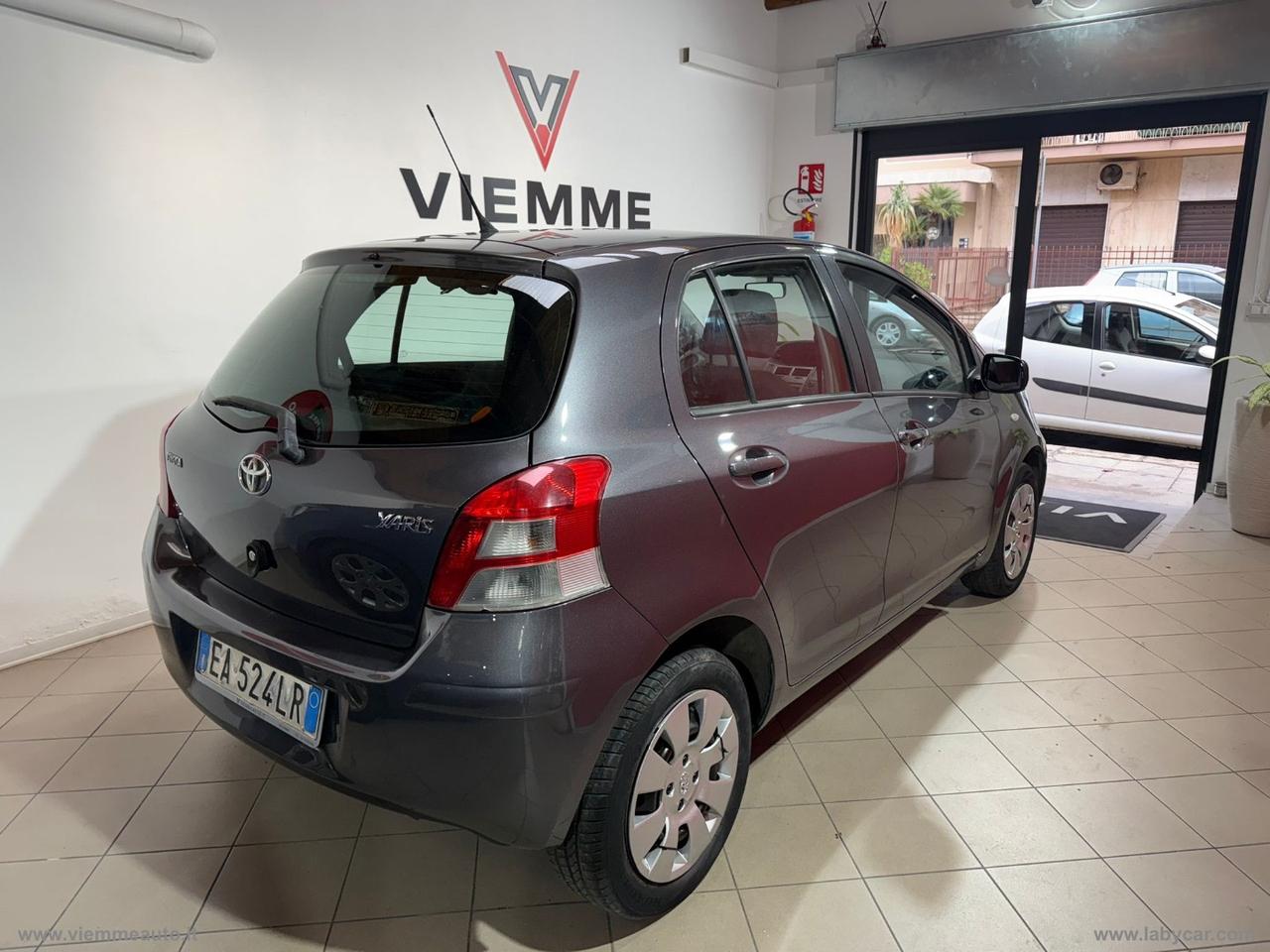TOYOTA Yaris 1.0 16V 5p. Sol