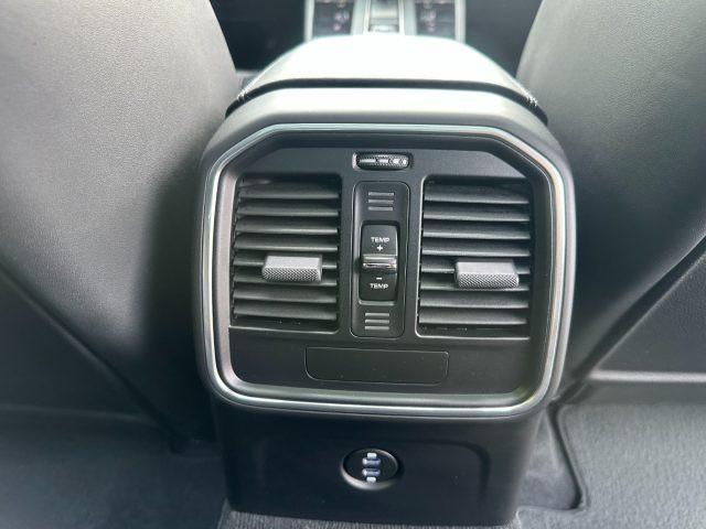 PORSCHE Macan 2.0 T IVA ESPOSTA