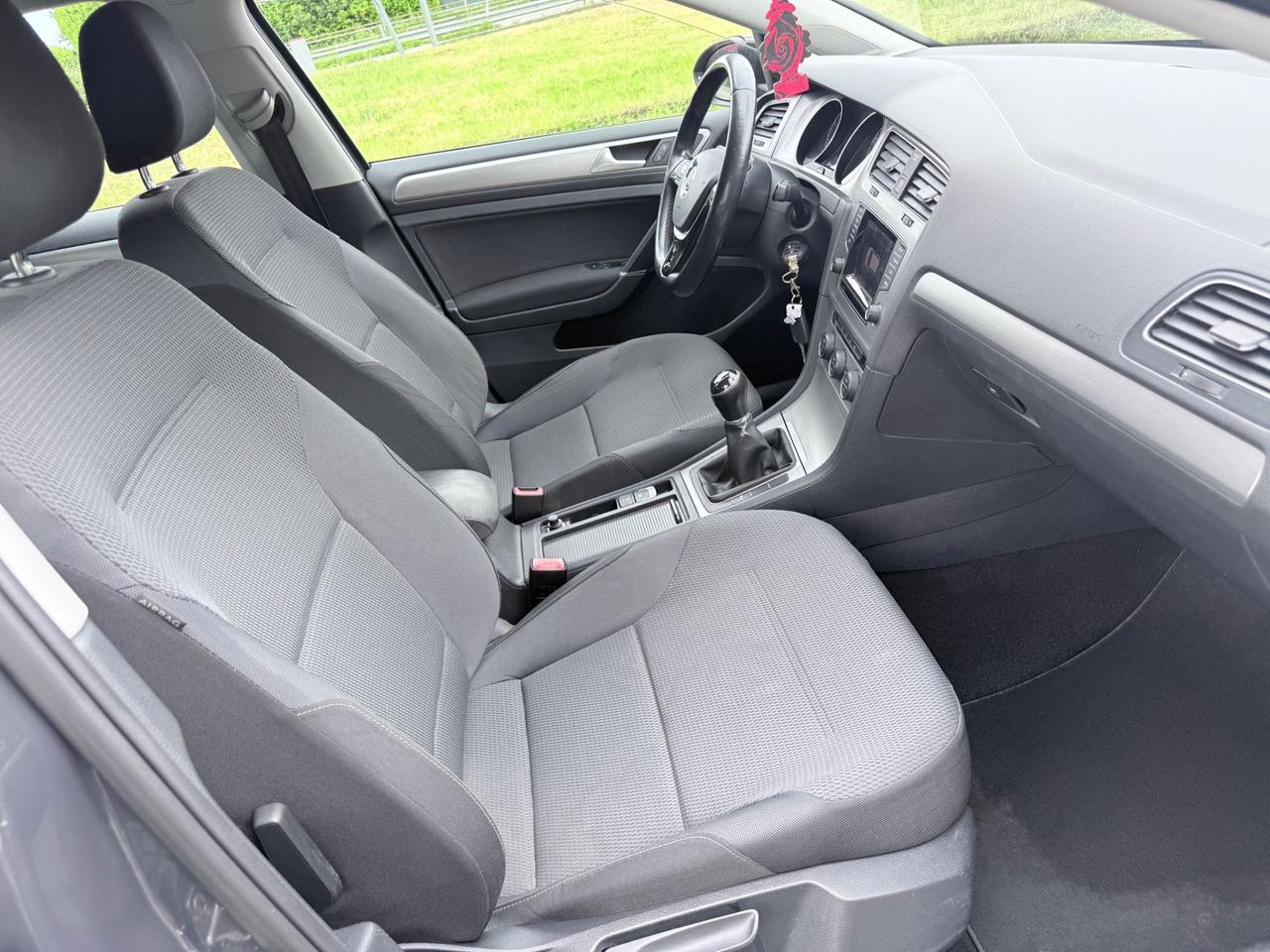 Volkswagen Golf Variant Business 1.4 TGI DSG Highline BlueMotion