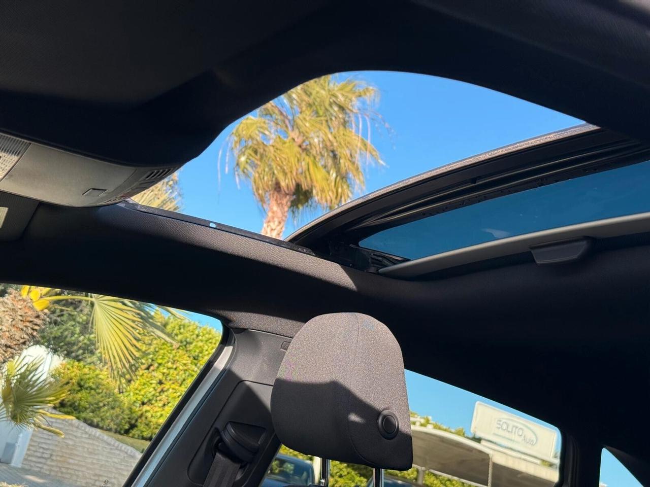 Volkswagen Taigo 1.0 TSI 110 CV R-Line x2 + Tetto