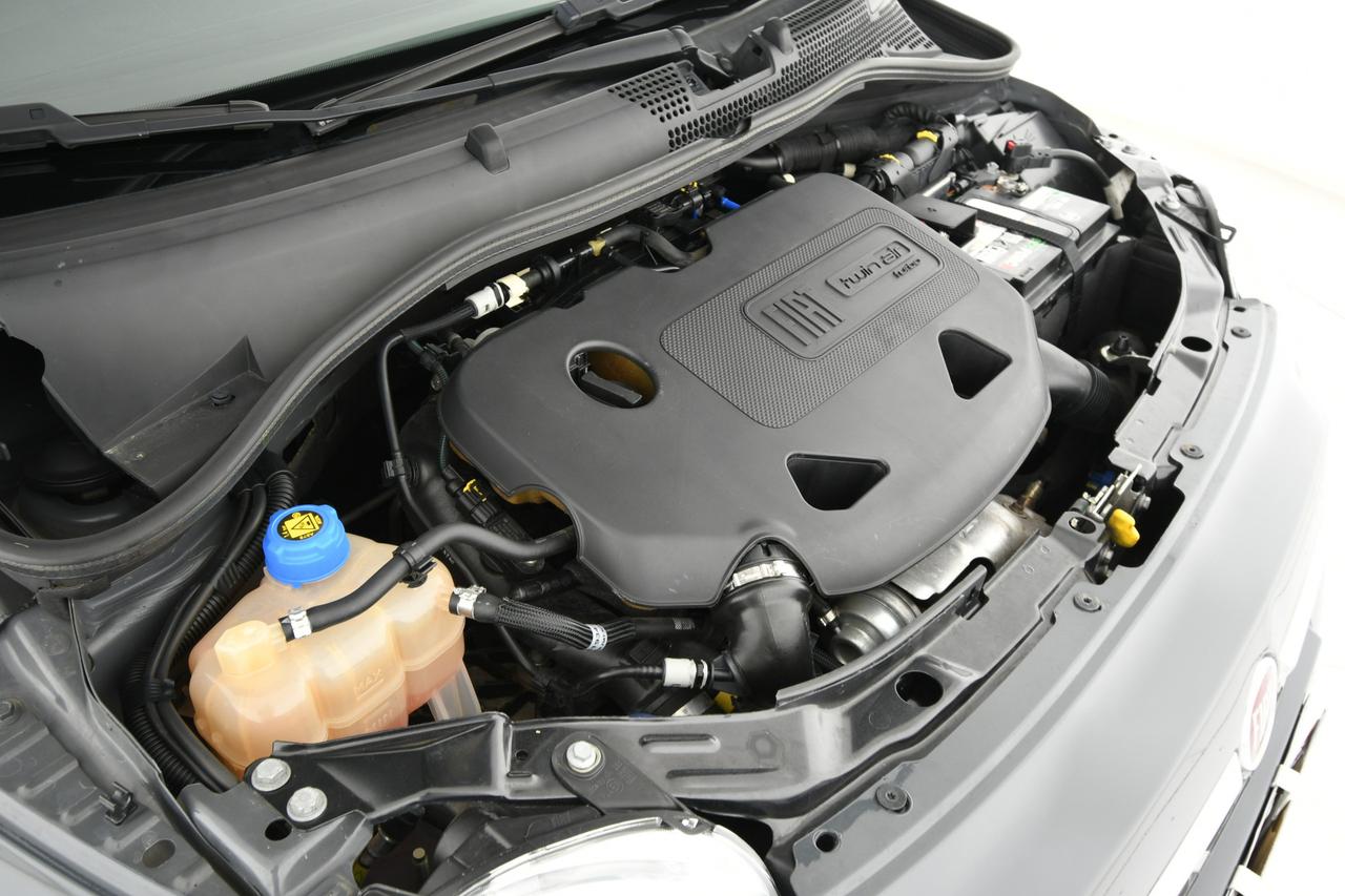 FIAT 500C 0.9 t.air t. Pop Star 85cv E6 PER COMMERCIANTI+