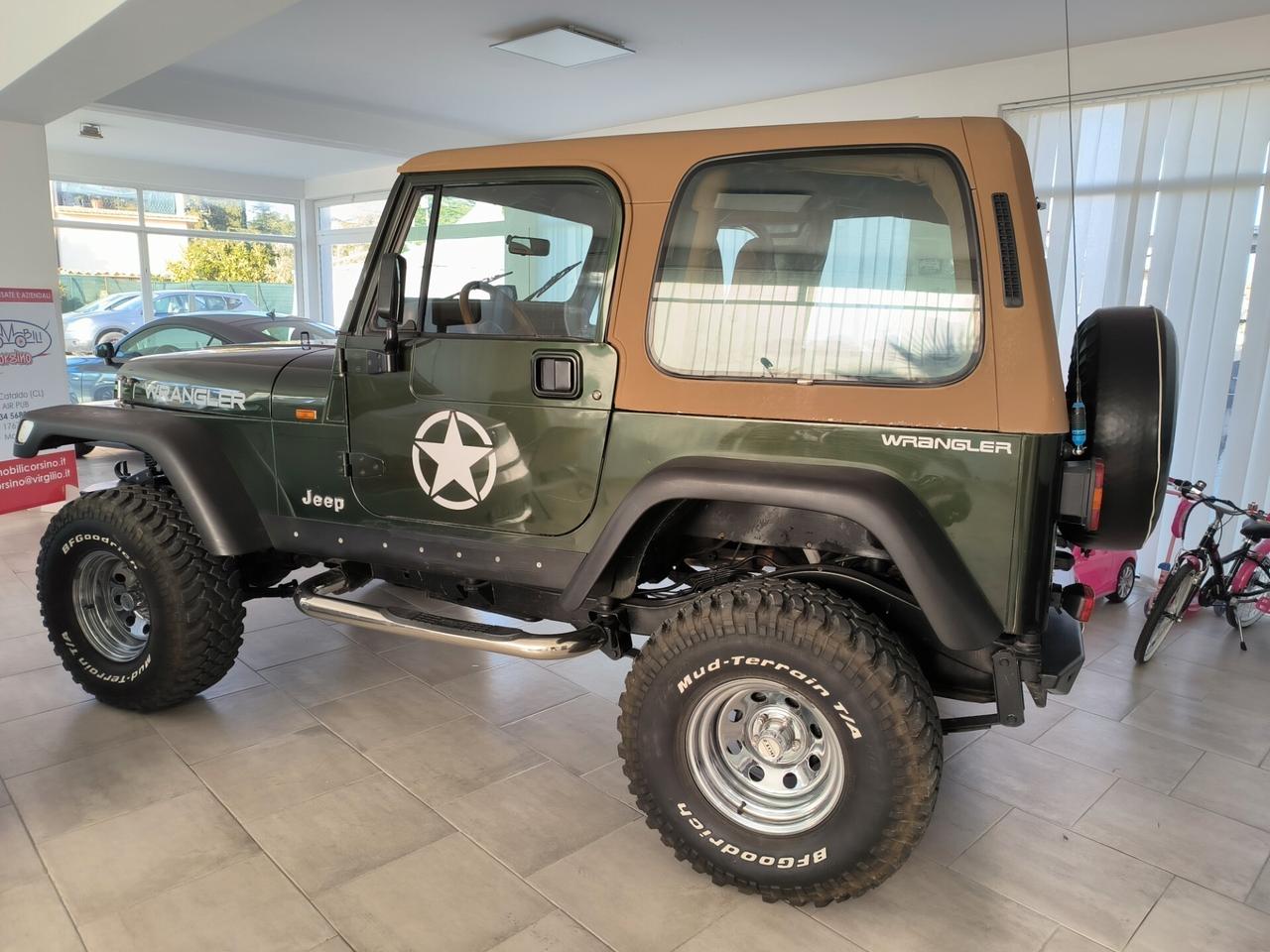 Jeep Wrangler 4.0 184 CV SAHARA