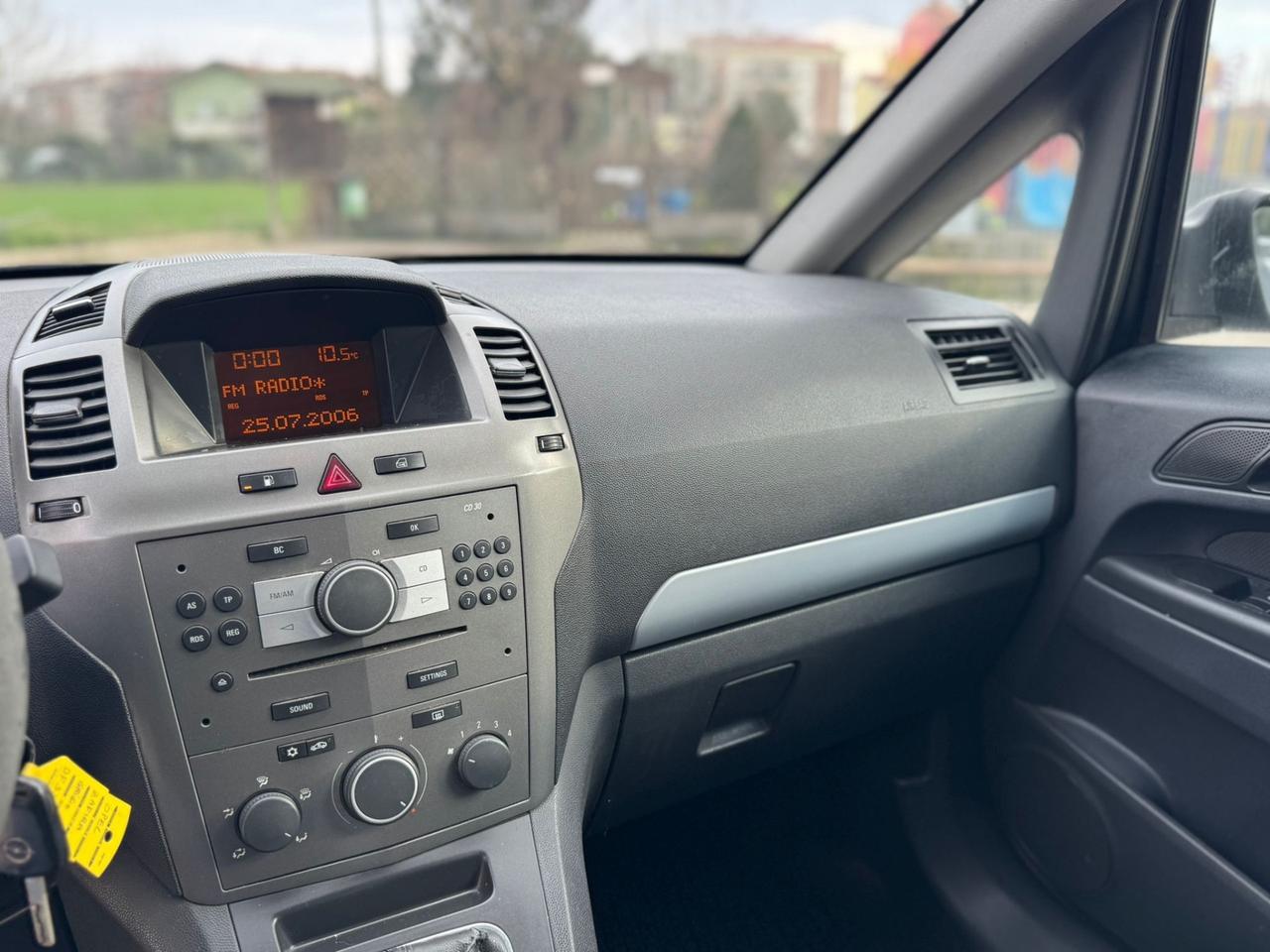 Opel Zafira 1.6 16V ecoM 94CV Cosmo