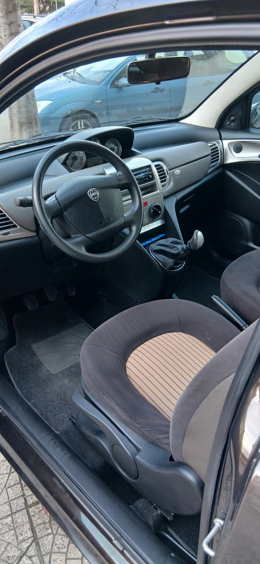 LANCIA YPSILON 1.2 PARI AL NUOVO