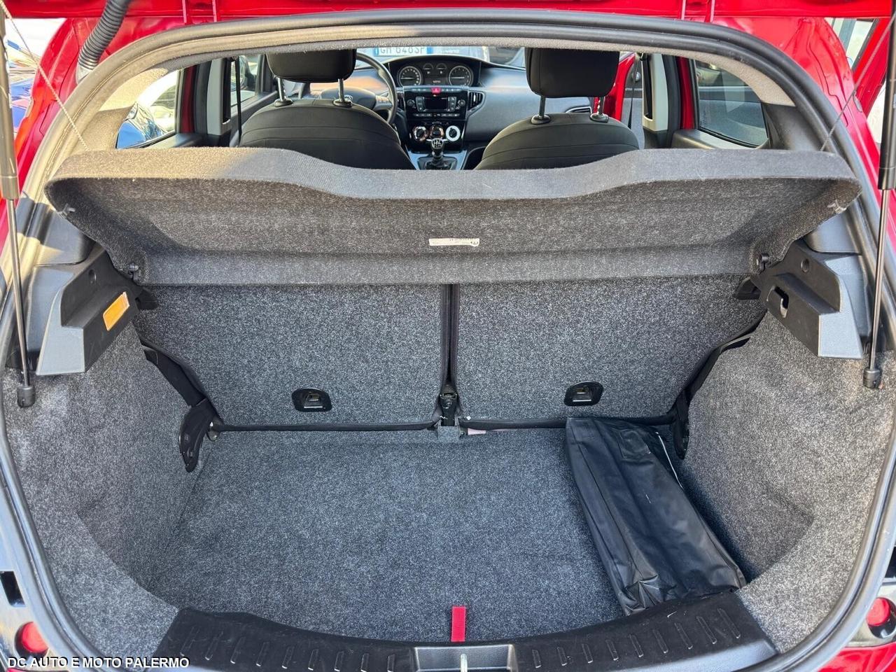 Lancia Ypsilon 1.0 Fire 69CV..Hybrid Ecochic.2022