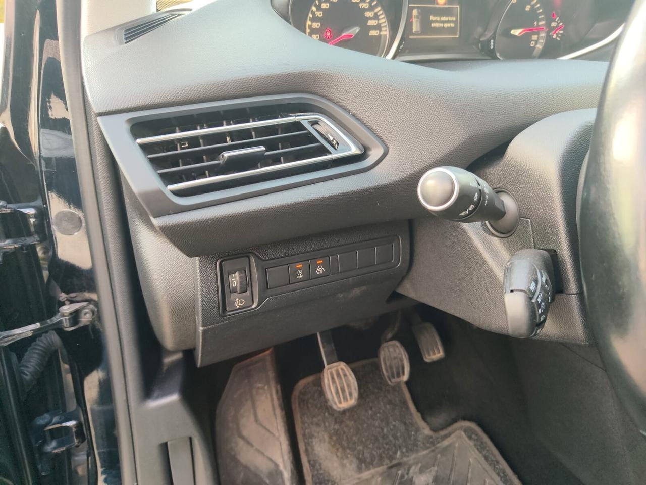 PEUOGET 308 1.6 HDI 120 CV ALLURE