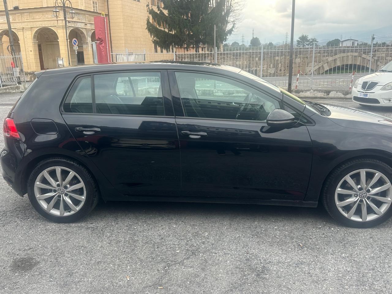 Volkswagen Golf Business 2.0 TDI DSG 5p. Highline BlueMotion Tech.