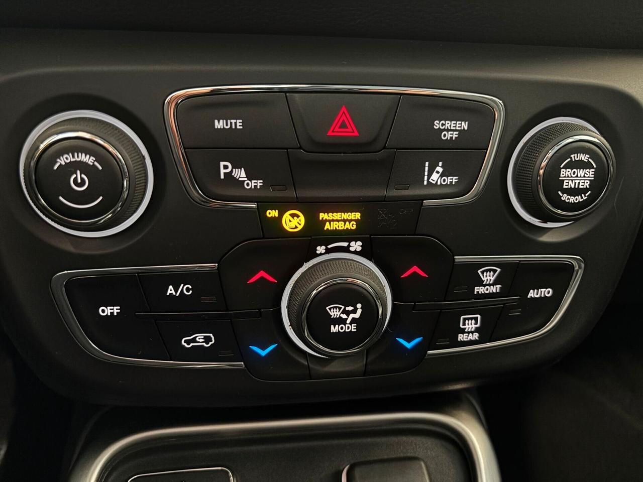Jeep Compass BUSINESS 1.4 MultiAir 2WD 6mt LONGITUDE