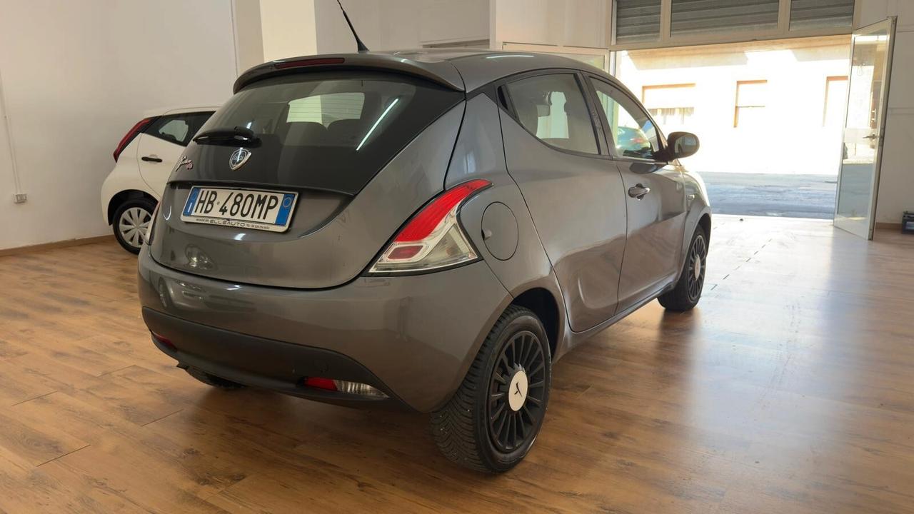 Lancia Ypsilon 1.2 69 CV 5 porte GPL Ecochic Elefantino