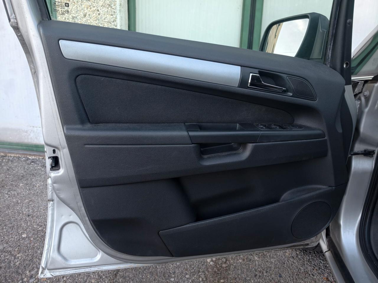 OPEL ZAFIRA 1.6 BENZINA EURO 5 GANCIO TRAINO 7 POSTI 2012